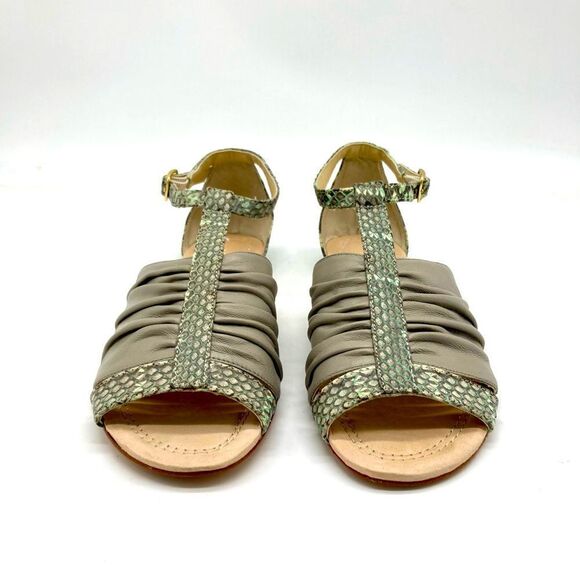 Kelsi Dagger Sandal - Picture 2 of 8